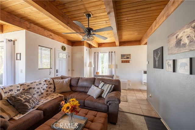 Detail Gallery Image 7 of 30 For 871 Spruce Ln, Big Bear City,  CA 92314 - 2 Beds | 2 Baths