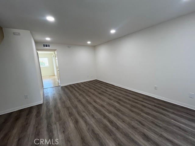 https://media.crmls.org/medias/4fbd2aa2-26ea-41e1-bcf3-ee786ea6793f.jpg?preset=X-Large