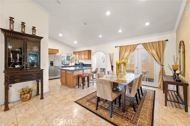 6045 Sausalito Avenue, Woodland Hills CA: https://media.crmls.org/medias/4fbd7f50-d8ed-4074-b623-5cfdfaf2eb0c.jpg