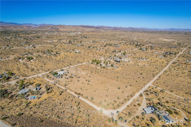 Detail Gallery Image 35 of 41 For 5277 Roberts Rd, Yucca Valley,  CA 92284 - 4 Beds | 2 Baths