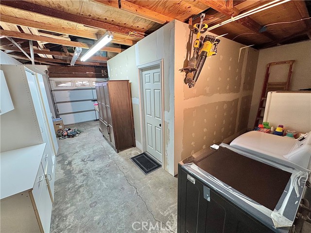 3425 Clifton Avenue, Highland CA: https://media.crmls.org/medias/4fbe3857-4156-491f-9760-c76ff5e9d53e.jpg