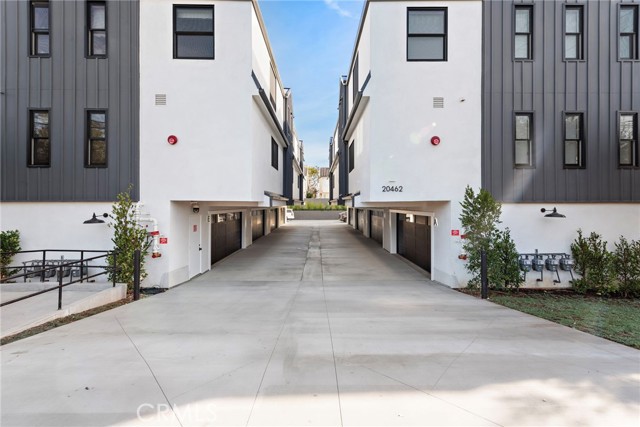 Detail Gallery Image 24 of 29 For 20462 Santa Ana Ave #F,  Newport Beach,  CA 92660 - 3 Beds | 3 Baths