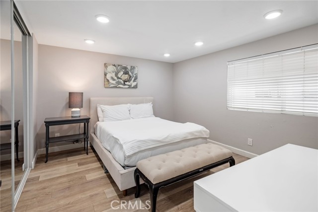 2208 The Strand, Manhattan Beach CA: https://media.crmls.org/medias/4fbe86e8-4b81-4855-b6ff-51900c85d18e.jpg