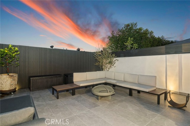 Detail Gallery Image 31 of 42 For 985 Begonia Ave, Costa Mesa,  CA 92626 - 3 Beds | 3 Baths