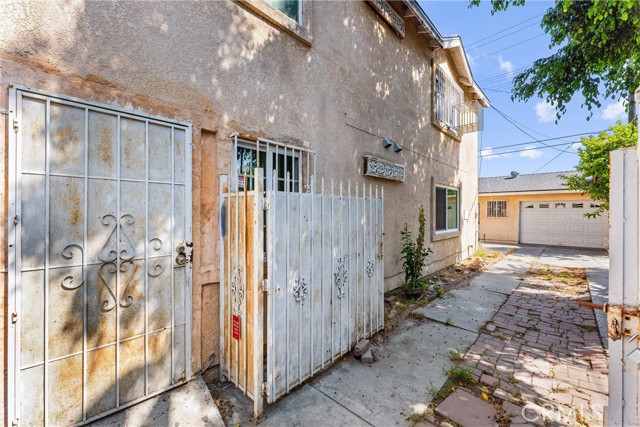 Detail Gallery Image 20 of 24 For 2748 E 58th St, Huntington Park,  CA 90255 - 6 Beds | 4 Baths