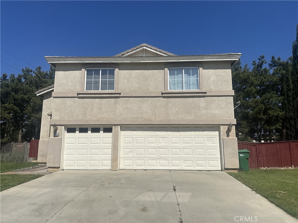 1596 Lakeview