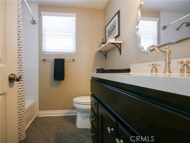 Detail Gallery Image 5 of 34 For 1064 Moreno Way, Placentia,  CA 92870 - 3 Beds | 2/1 Baths