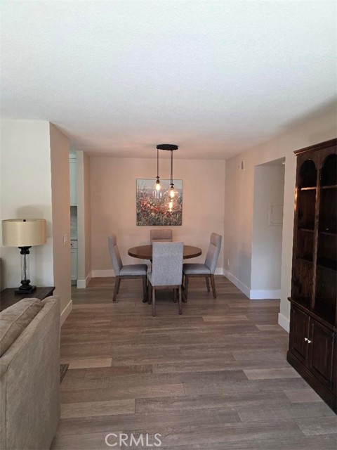 Detail Gallery Image 4 of 21 For 1002 a Cabrillo Park  Unit a, Santa Ana,  CA 92701 - 2 Beds | 2 Baths