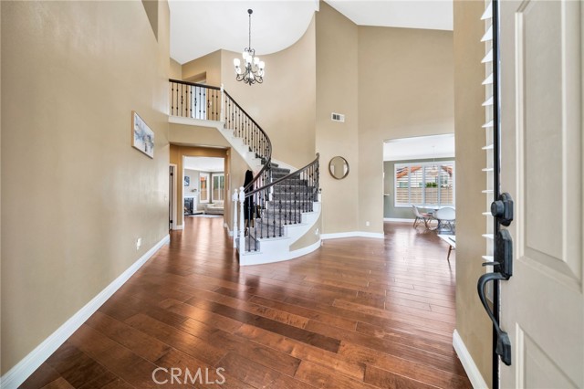 16139 Crooked Creek Court, Chino Hills CA: https://media.crmls.org/medias/4fc130c7-fffd-408b-b3ab-ca0454540392.jpg