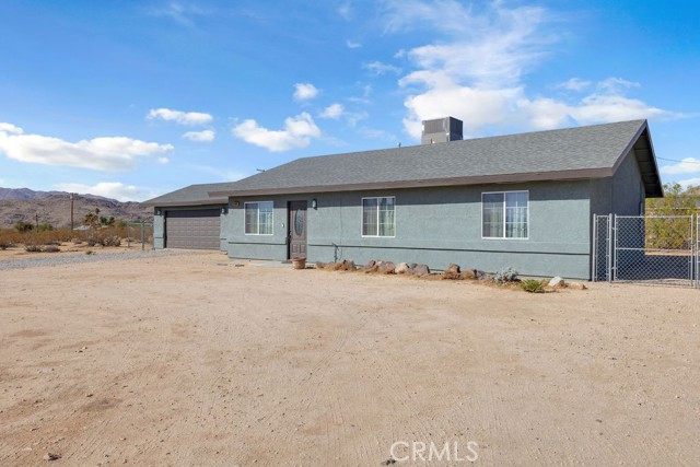 Detail Gallery Image 3 of 30 For 4588 Avenida La Flora Desierta, Joshua Tree,  CA 92252 - 3 Beds | 2 Baths