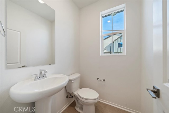 Detail Gallery Image 8 of 19 For 3560 S Eichler Paseo, Ontario,  CA 91761 - 3 Beds | 2/1 Baths