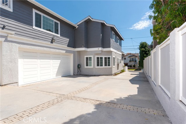 Detail Gallery Image 47 of 75 For 2205 Clark Ln a,  Redondo Beach,  CA 90278 - 3 Beds | 2/1 Baths