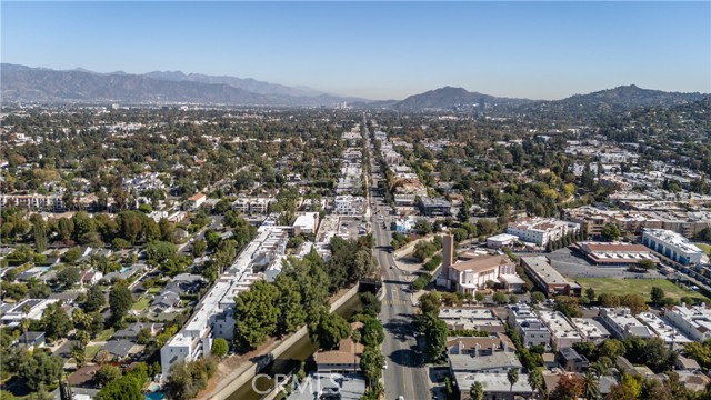 Detail Gallery Image 38 of 46 For 13331 Moorpark St #319,  Sherman Oaks,  CA 91423 - 2 Beds | 2 Baths