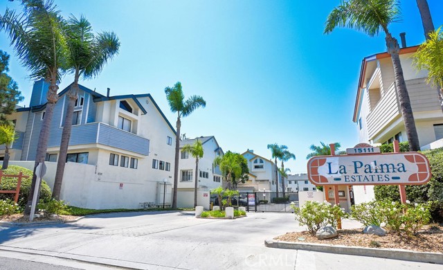15111 Freeman Avenue, Lawndale CA: https://media.crmls.org/medias/4fc1dbb2-2474-437e-9a3a-119b123184c0.jpg
