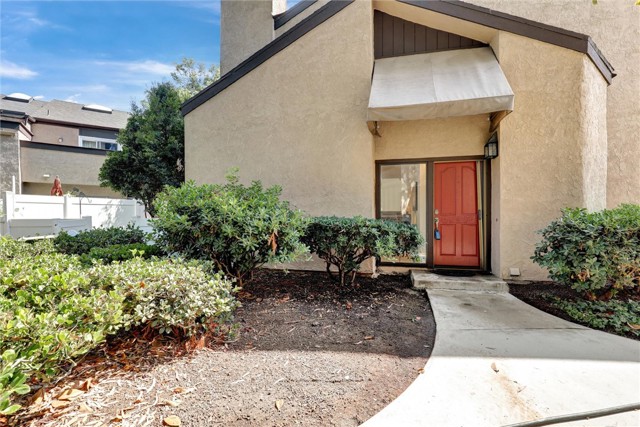 905 Powell Court, Costa Mesa CA: https://media.crmls.org/medias/4fc27666-6214-4222-82e0-5272c76086be.jpg