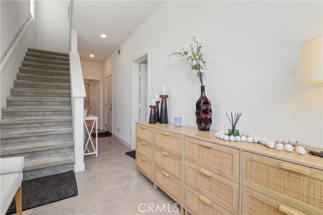 Detail Gallery Image 3 of 25 For 1096 N Anaheim Blvd., Anaheim,  CA 92801 - 4 Beds | 3/1 Baths