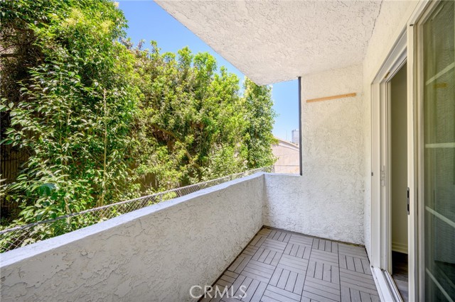 Detail Gallery Image 9 of 26 For 4401 Sepulveda Bld #107,  Sherman Oaks,  CA 91403 - 2 Beds | 2 Baths