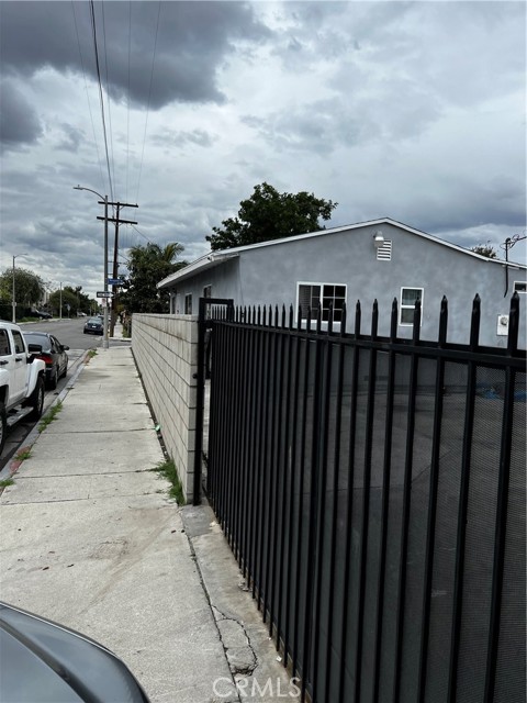 Image 2 for 10882 Weigand Ave, Los Angeles, CA 90059