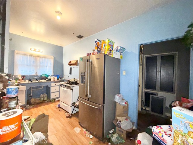 Detail Gallery Image 5 of 12 For 13336 Wildrose St, Trona,  CA 93562 - 3 Beds | 1 Baths