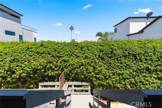 205 Huntington Street, Huntington Beach CA: https://media.crmls.org/medias/4fc50b74-04a7-46a8-adae-e3daa79c8278.jpg