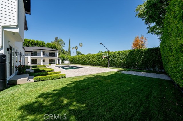 Detail Gallery Image 38 of 59 For 20701 Dumont St, Woodland Hills,  CA 91364 - 8 Beds | 9 Baths