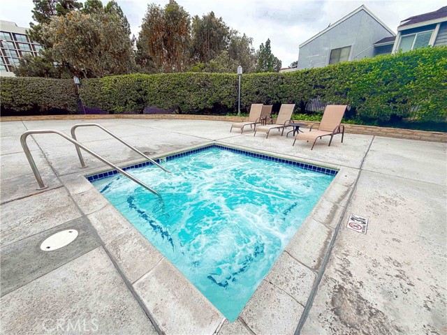 623 Lakeview Lane, Costa Mesa CA: https://media.crmls.org/medias/4fc5d0f3-9c85-46cf-a53e-c58e5be2a873.jpg