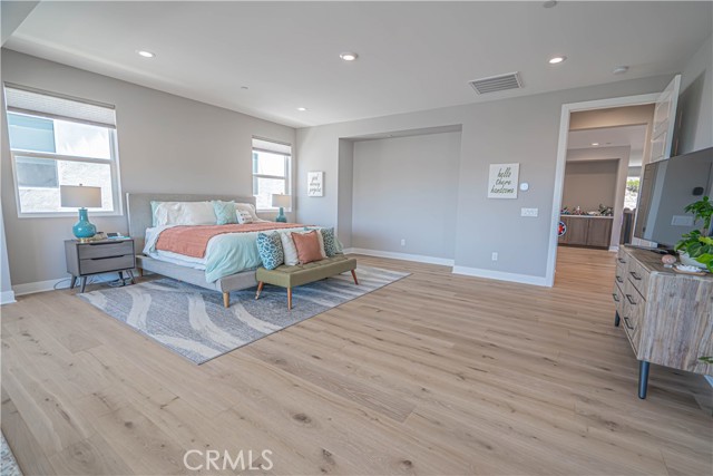 27871 Screenplay Place, Valencia CA: https://media.crmls.org/medias/4fc5fa76-08d2-4db8-825b-3f665d63f708.jpg
