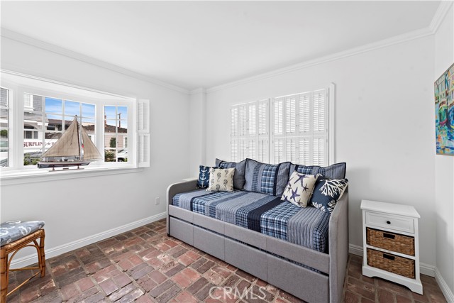 Detail Gallery Image 7 of 29 For 224 Amethyst, Newport Beach,  CA 92662 - 3 Beds | 3 Baths