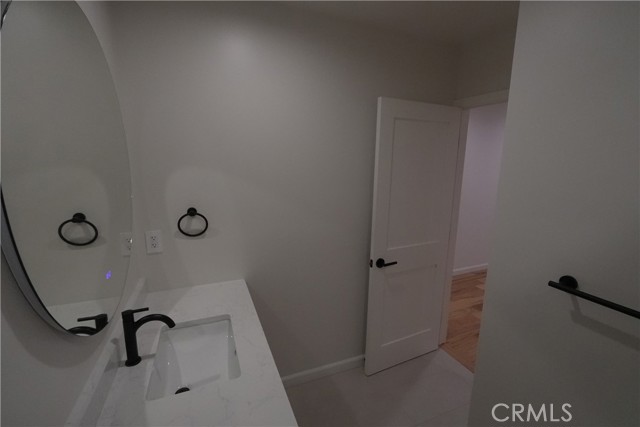 Detail Gallery Image 7 of 11 For 19103 Erwin St, Tarzana,  CA 91335 - 3 Beds | 2 Baths