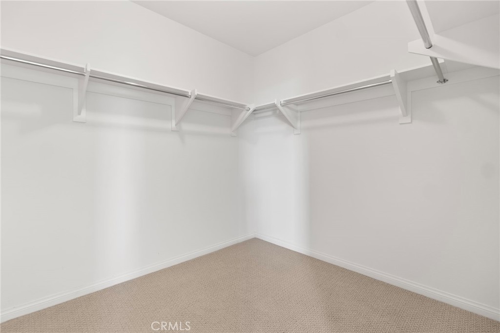 https://media.crmls.org/medias/4fc8e159-8969-4235-be7f-cb5aa63e9fae.jpg?preset=X-Large