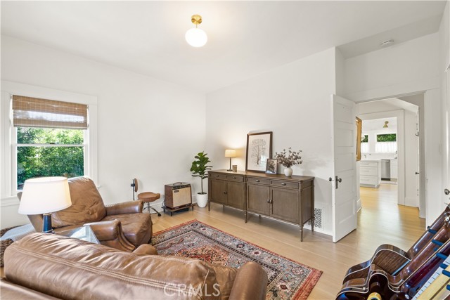 743 Harvard Avenue, Claremont CA: https://media.crmls.org/medias/4fc9eb1c-c5c4-4cf5-b31c-4bd522ce65e3.jpg
