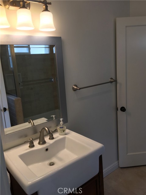 Detail Gallery Image 13 of 23 For 435 1/2 Heliotrope, Corona Del Mar,  CA 92625 - 2 Beds | 1 Baths