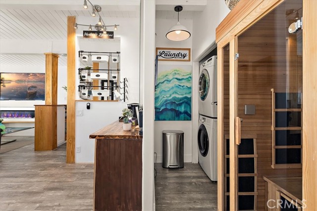 Detail Gallery Image 15 of 27 For 2214 W Oceanfront #B,  Newport Beach,  CA 92663 - 3 Beds | 3 Baths