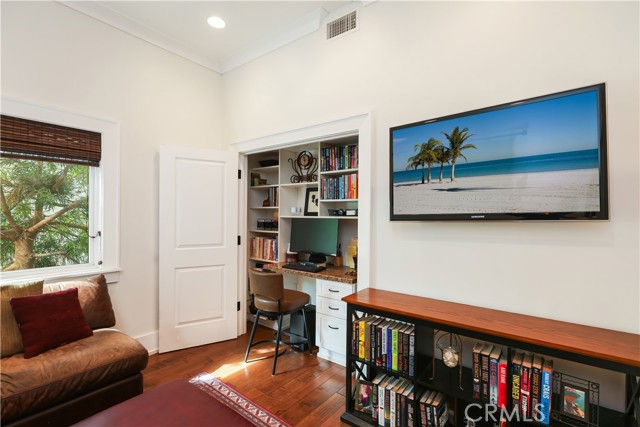 Detail Gallery Image 28 of 37 For 516 Poinsettia #B,  Corona Del Mar,  CA 92625 - 3 Beds | 3 Baths