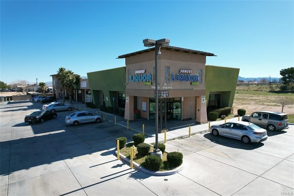 11849 Hesperia Road, Hesperia, California 92345, ,Commercial Lease,For Rent,11849 Hesperia Road,CRHD24094325