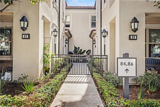 Front Image Thumbnail for CROC26047379