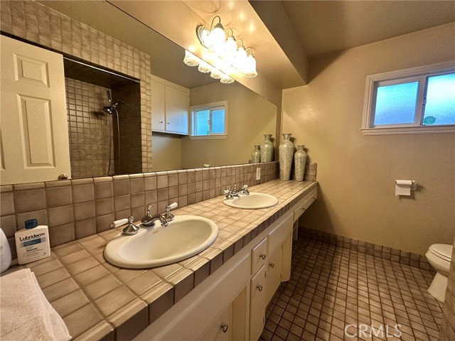 Detail Gallery Image 11 of 33 For 3623 Redlands, Bakersfield,  CA 93306 - 3 Beds | 2 Baths