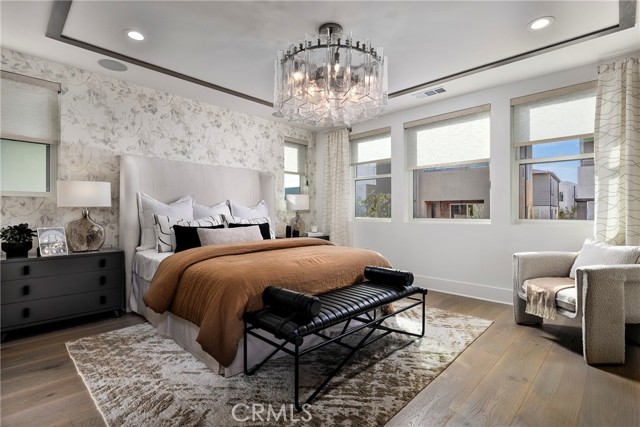 Detail Gallery Image 5 of 8 For 208 Stage, Irvine,  CA 92618 - 5 Beds | 5 Baths