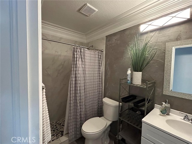 Detail Gallery Image 16 of 33 For 11953 Weeping Willow Ln, Fontana,  CA 92337 - 3 Beds | 2 Baths