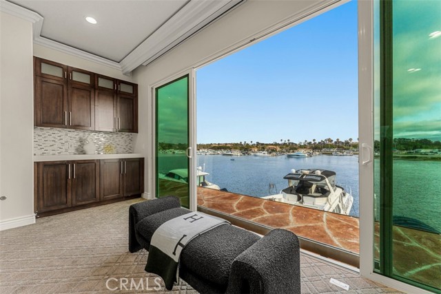Detail Gallery Image 37 of 75 For 409 Morning Star, Newport Beach,  CA 92660 - 5 Beds | 5/1 Baths