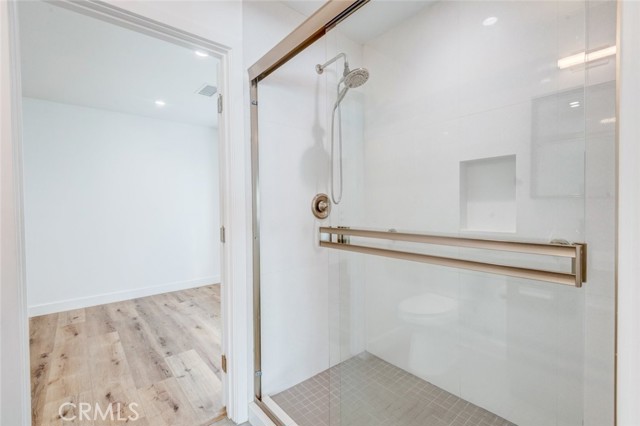 Detail Gallery Image 33 of 53 For 17024 Sherman Way, Van Nuys,  CA 91406 - 3 Beds | 2 Baths