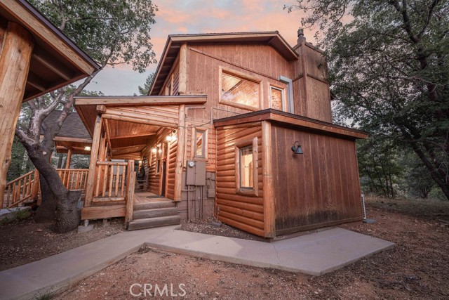 190 Yosemite Drive, Big Bear City CA: https://media.crmls.org/medias/4fd12a38-54b7-470b-9017-a9e7e93d0815.jpg