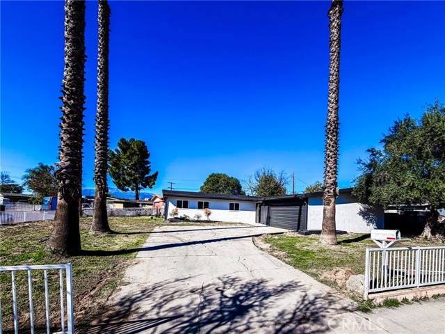 Detail Gallery Image 3 of 28 For 1444 N Pennsylvania, San Bernardino,  CA 92411 - 5 Beds | 3 Baths