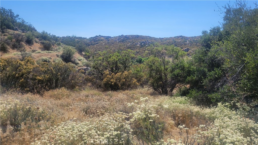 48775 Leaning Rock Court