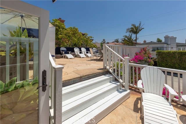 Detail Gallery Image 19 of 25 For 939 16th St, Hermosa Beach,  CA 90254 - 3 Beds | 2 Baths