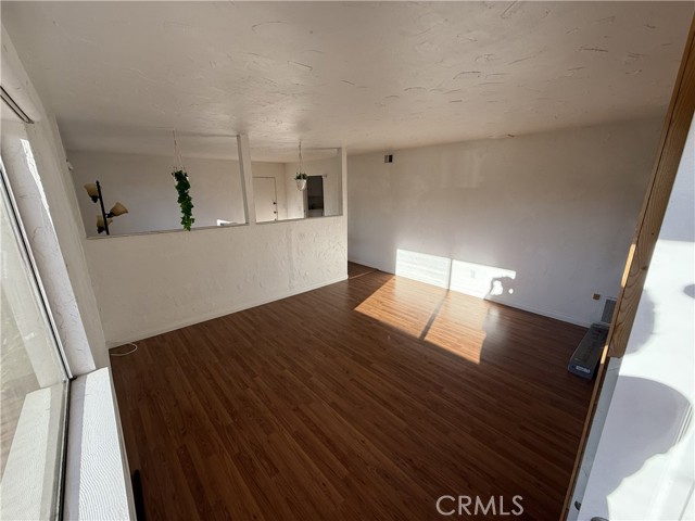 Detail Gallery Image 7 of 30 For 4345 Camello Rd, Woodland Hills,  CA 91364 - 3 Beds | 2/1 Baths