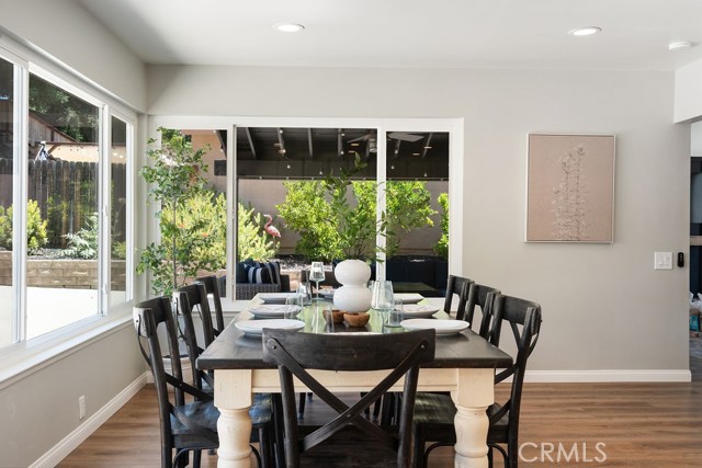Detail Gallery Image 20 of 34 For 1925 Meadow Brook Ct, Thousand Oaks,  CA 91362 - 4 Beds | 2/1 Baths