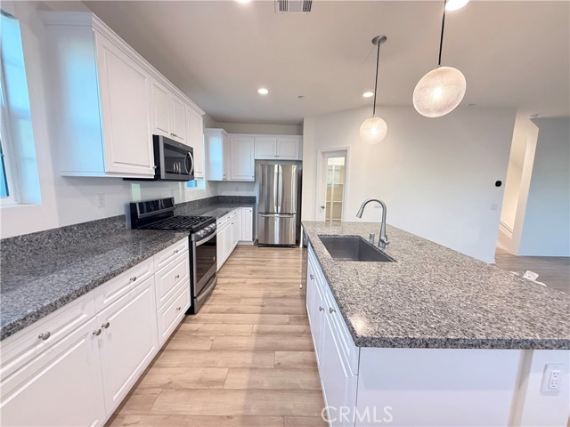 Detail Gallery Image 6 of 28 For 6958 Crimson Dr, Buena Park,  CA 90621 - 4 Beds | 3/1 Baths