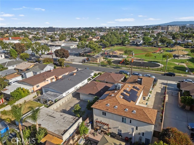 3655 W 111th Street, Inglewood CA: https://media.crmls.org/medias/4fd2c602-04bc-4e69-96e4-5281bb90d367.jpg