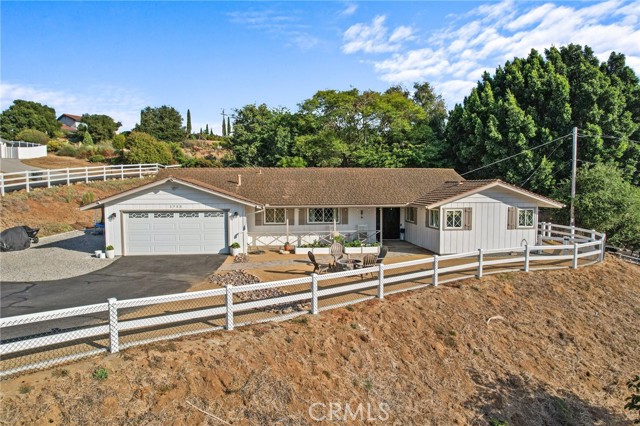 Image 2 for 1733 Hartwright Rd, Vista, CA 92084